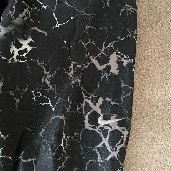 Nike workout leggings - Picture 2 of 4